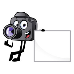 Obraz premium Cartoon camera mascot with a white board.