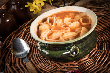 Fresh tomato soup with conchigliette.