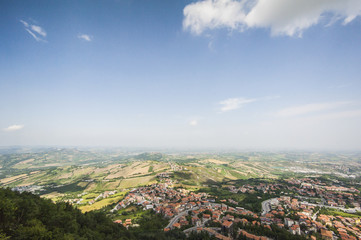 Vallata della Repubblica di San Marino dal monte Titano
