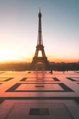 Eiffel Tower, Paris. View from Trocadero square (Place du Trocadéro). Paris, France - obrazy, fototapety, plakaty