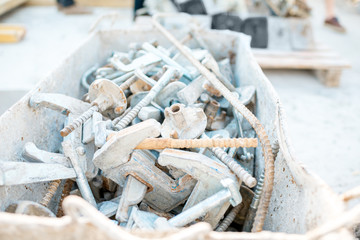 Metal fastening for concrete formwork on the construction site