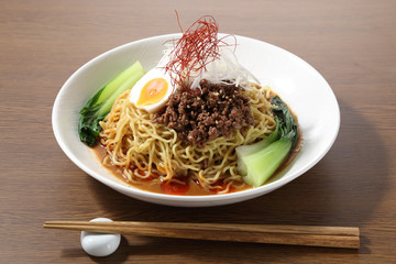 汁なし担担麺