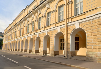 Fototapeta na wymiar Building of the Novoberzhevy Gostiny Dvor.