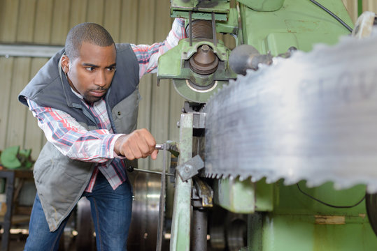 operating a large saw