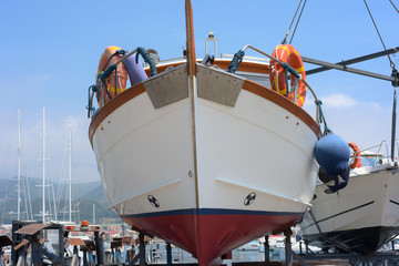 Barca in riparazione