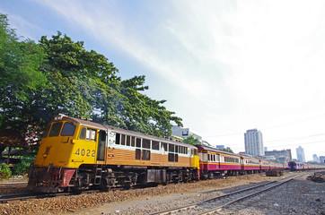 Fototapeta na wymiar タイ国鉄の普通列車