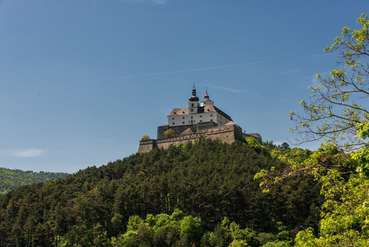 Burg Forchtrenstein im Burgenland