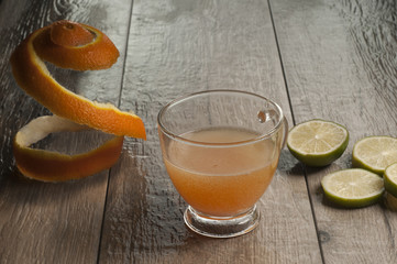 sok pomarańczowy w filiżance