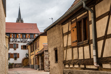 Fototapeta na wymiar Old town in Alsace.