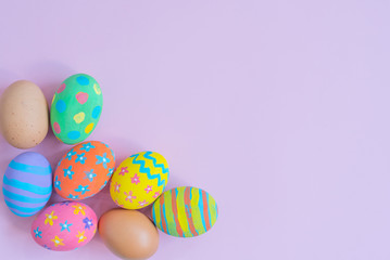 Fototapeta na wymiar colorful easter eggs with happy easter word