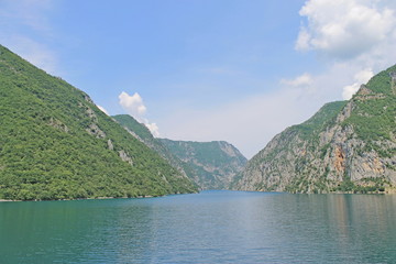 Fototapeta premium Pivskoe Reservoir, Pluzine, Montenegro