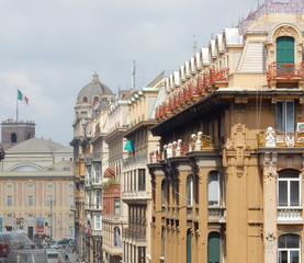 Fototapeta na wymiar Genova - vi Venti Settembre dal ponte Monumentale