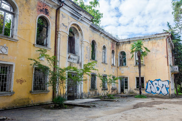Fototapeta na wymiar Abandoned building, Abkhazia