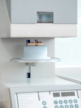 Tooth making machine in lab