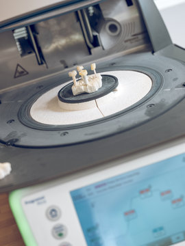 Tooth making machine in lab