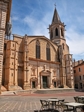 Carpentras, Vaucluse, Provence, France: the ancient Cathedral of Saint-Siffrein