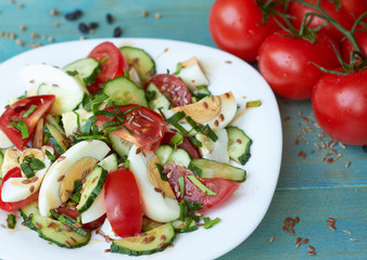 Vegetable salad with egg