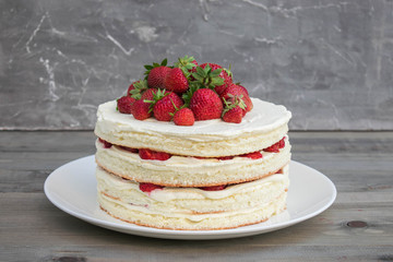 naked fruit cake homemade rustic wedding colorful red