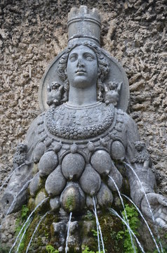 artemida sculpture stone