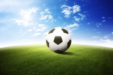 Ball auf dem Fussballplatz