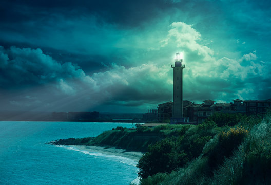 Lighthousein the night