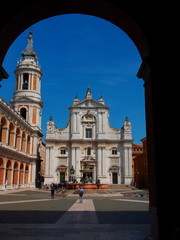 Fototapeta na wymiar Basilique Saint François D'ASSISE, région de PEROUSE en ITALIE