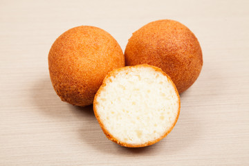 Buñuelos, Colombian tradition