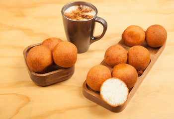 Buñuelos, Colombian tradition