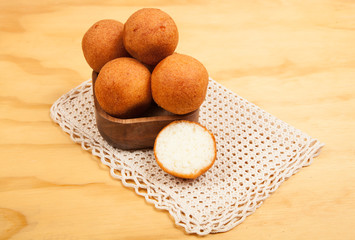 Buñuelos, Colombian tradition