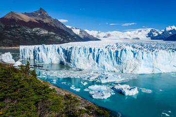 glacier and mountains view