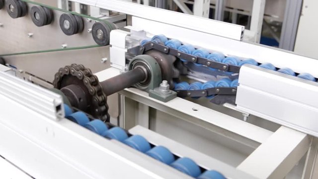 China, Shenzhen - 15 June 2017 a moving mechanism, gear spinning, roller chain
