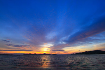 Obraz premium Beautiful sky at twilight time