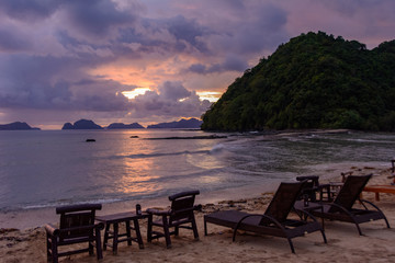 Meeting the sunset on the Las Cabanas beach - El Nido Palawan, Philippines