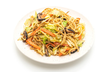 stir-fried yakisoba noodle with vegetable