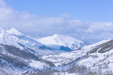 Obraz premium Snowy Mountains No.3 - France Le Bettaix, Trois Vallées