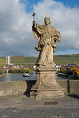 Fototapeta na wymiar Brückenheiliger Mainbrücke Würzburg