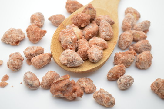 mandorle zuccherate pralinate snack food