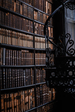 Trinity Concept Library Science Triangle รูปภาพTrintity – เลือกดูภาพถ่ายสต็อก เวกเตอร์ และวิดีโอ2 | Adobe Stock