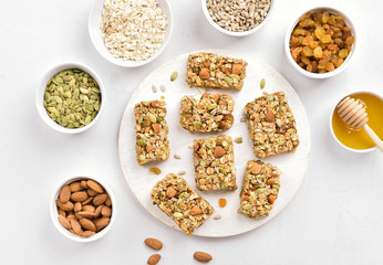 Nutrition bar, granola