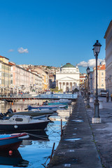 Fototapeta na wymiar Canal Grande, Trieste, Friuli Venezia Giulia, Italia