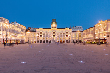 Piazza dell'unità d'Italia, Trieste, Friuli Venezia Giulia, Italia - obrazy, fototapety, plakaty