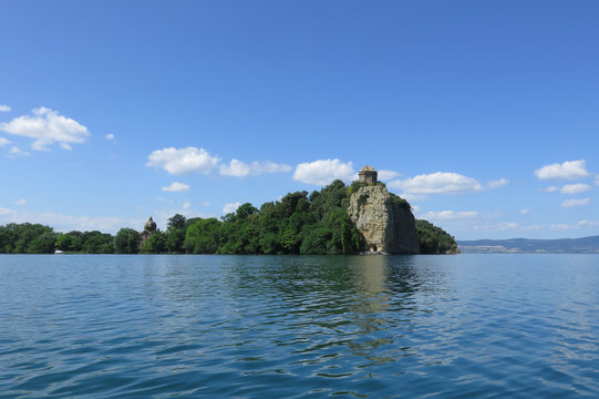 Isola Bisentina &agrave;- Lago di Bolsena