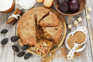 Beetroot pie with prunes and cocoa powder