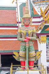 Obraz premium Giant Statue at Wat Phra Kaew at Grand Palace Bangkok,Thailand.