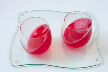 Götterspeise schräg im Glas