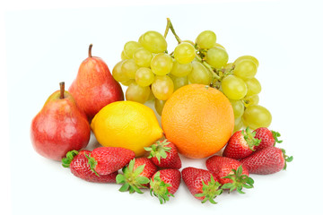 Fototapeta na wymiar Fruit and berries isolated on white background.