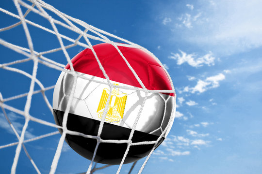 Fussball mit ägyptischer Flagge