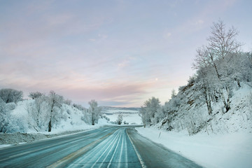 Obraz premium Snowy Road