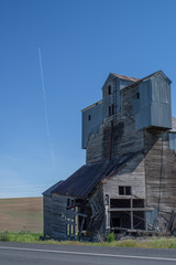 Fototapeta na wymiar Palouse agricultural abandoned structure