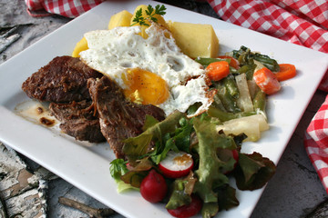 organisch, lifestyle, steak, shabby, tafelspitz, gemüse, petersilien, kartoffeln, urbano, wirtshaus, werbetafel, modern, neu